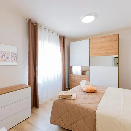 Lovely Near The Sea W/ Private Parking! * Pescara