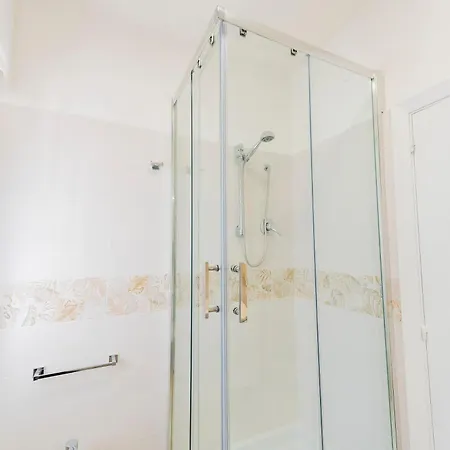 Appartement Lovely Near The Sea W/ Private Parking!