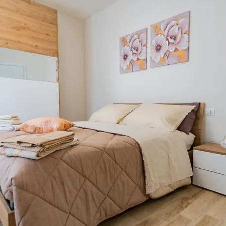 Lovely Near The Sea W/ Private Parking!