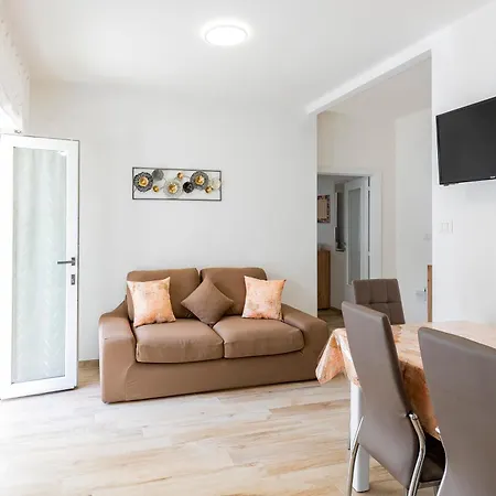Lovely Near The Sea W/ Private Parking! Appartement Pescara